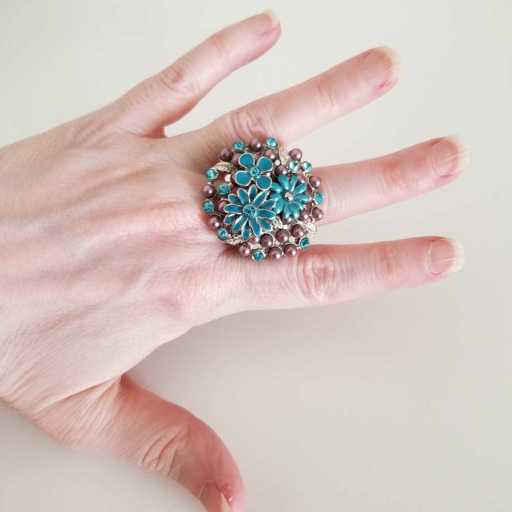 2/$20 Latasia Flower Power Ring
